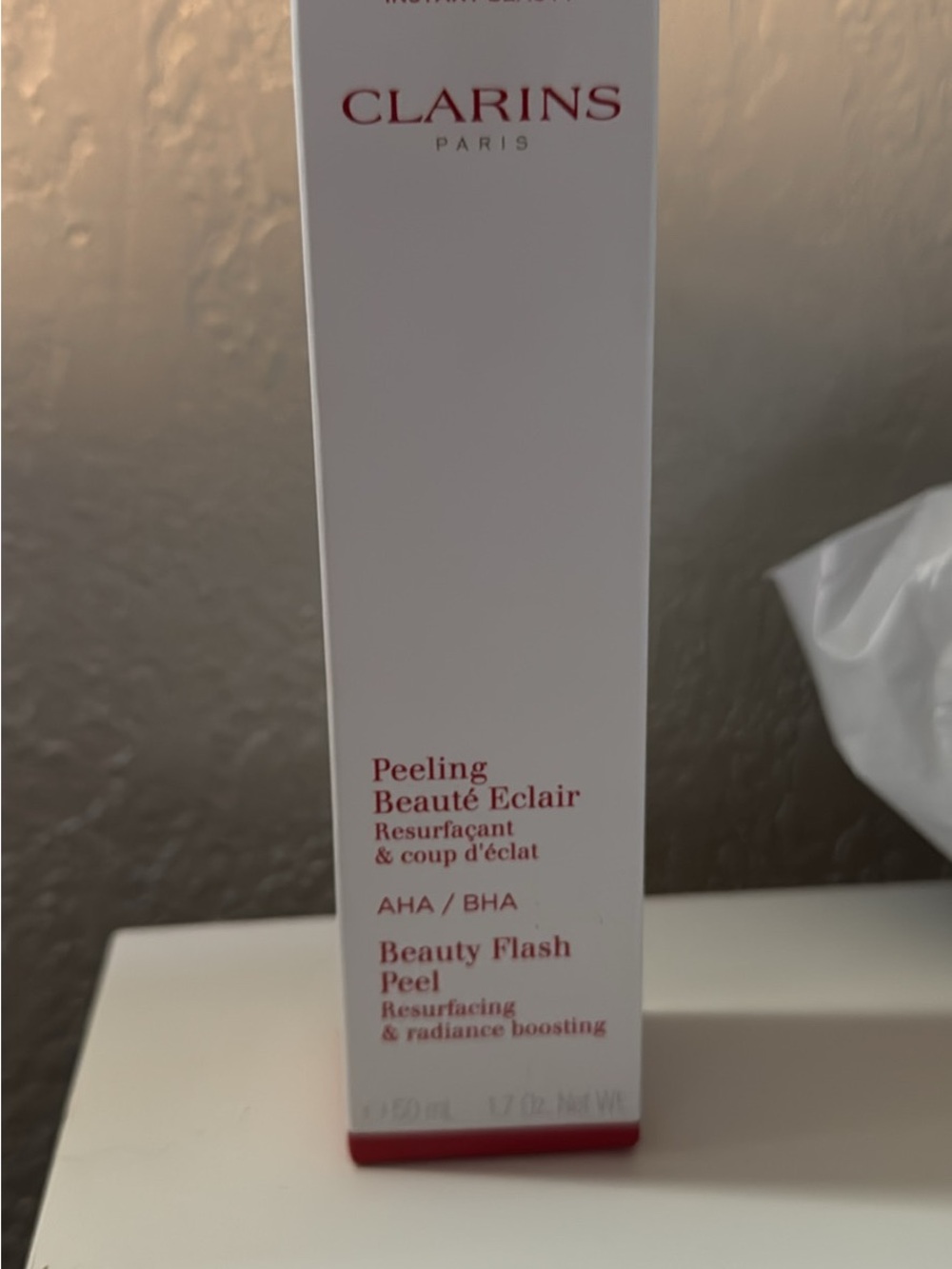 Clarins Beauty Flash Peel - White with Red Accents